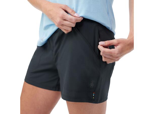 W 4" Hike Short